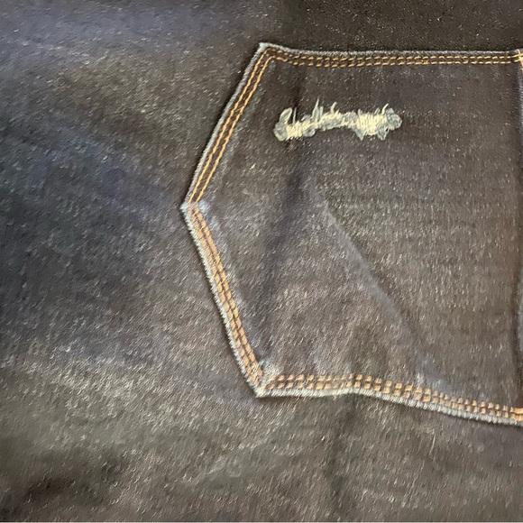 Westbound Woman Mid Rise Straight-Leg Dark-Wash Distressed Jeans 18W Short - Picture 7 of 9